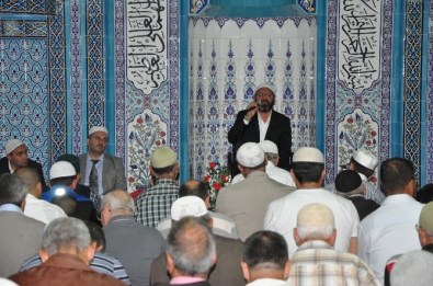 Edremit'te Kandil İçin Kur'an Ziyafeti