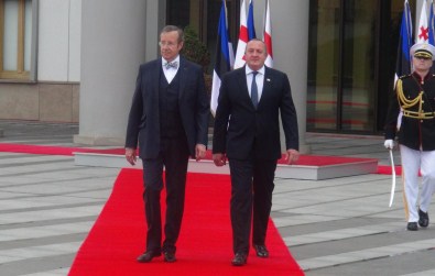 Estonya Cumhurbaşkanı İlves Gürcistan'da
