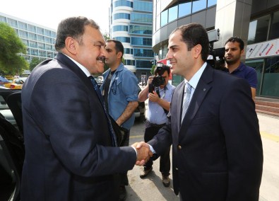 'Halkın Yüzde 80'İ Belediye Hizmetlerinden Memnun Değil'