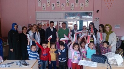 Pınarbaşı'nda Öğrencilere Diş Macunu Ve Diş Fırçası Dağıtıldı