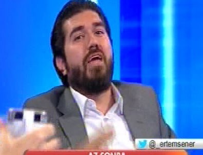 Rasim Ozan hapşırdı, stüdyo yıkıldı