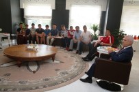 ŞAMPİYONLUK KUPASI - Şampiyonluk Kupasını Başkan Bozbey'e Getirdiler