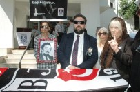 KÖŞE YAZARı - Ünlü Karikatüristin Cenazesinde Gerginlik