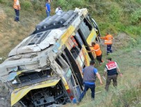 BEZIRHANE - Ankara'da trafik kazası: 2 Ölü, 27 Yaralı