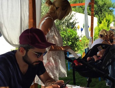 Ece Erken'in aile saadeti