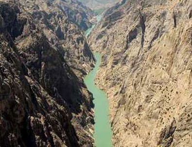 Karanlık Kanyon'a asma köprü yapılacak