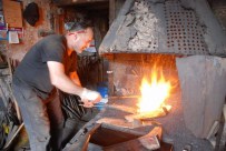 Ramazan'da Demircilerin Sıcakla İmtihanı