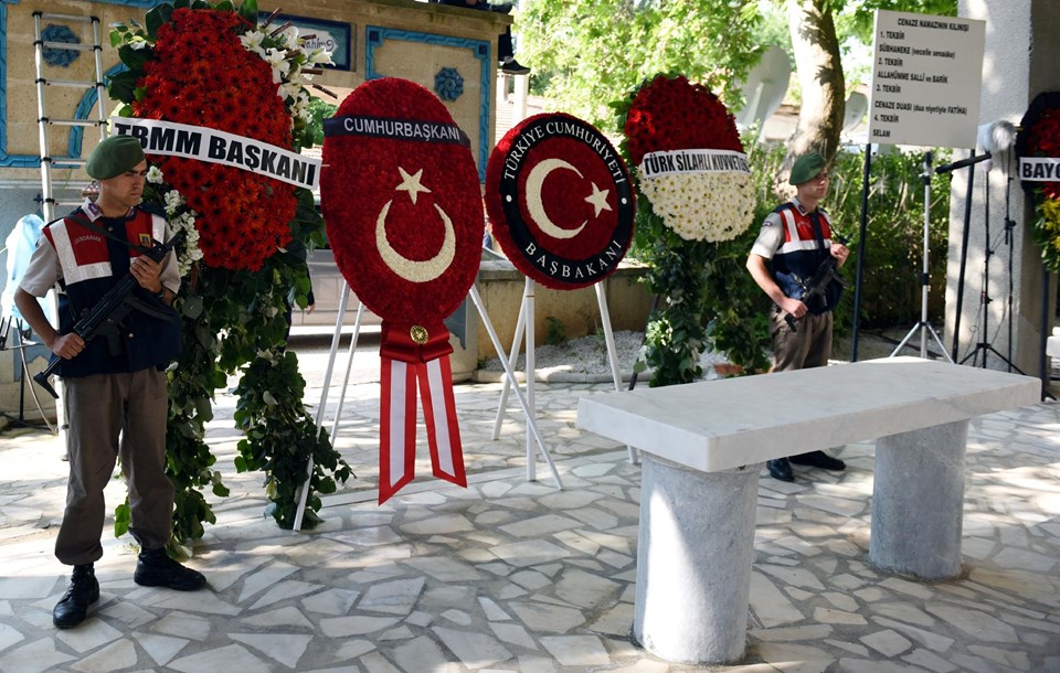 Süleyman Demirel son yolculuğuna uğurlandı