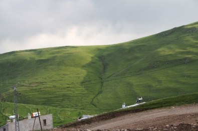 Atatürk silüeti kısa süreli belirdi