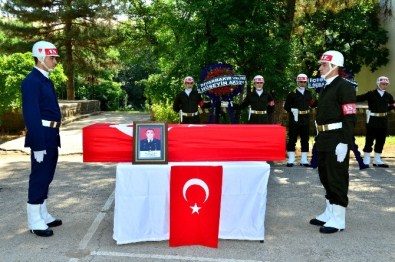 Diyarbakır'da Kazada Ölen Jandarma Komutanı İçin Tören Düzenlendi