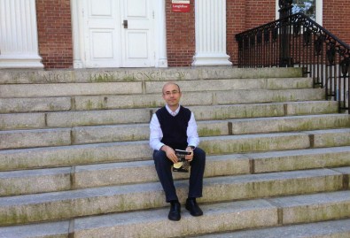 'İnternet Yeni Bir Dünya İnşa Ediyor'