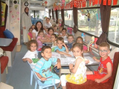 Burhaniye'de Gezici Anaokulu Kütüphane Olacak