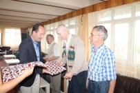 BABALAR GÜNÜ - Edirne Belediye Başkanı Gürkan, Huzurevindeki Babaları Ziyaret Etti