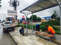 KONURALP - Oxijen Yeni Otobüs Durakları Dikiliyor