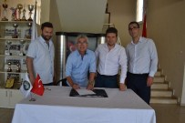 İZMIRSPOR - Salihli Belediyespor Nihat Umut İle Anlaştı