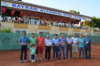 BAYRAM ALI ÖNGEL - Tenis Turnuvasında Dereceye Girenlere Ödülleri Verildi
