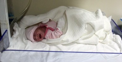 2 Aylık Bebeğin İnanılmaz Yaşam Savaşı