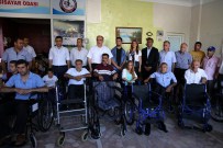 FEHMI HÜSREV KUTLU - Adıyaman'da Engellilere Tekerlekli Sandalye Dağıtıldı