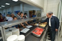 HASAN ARSLAN - Çiğli'de Onlarca Kişiyi Buluşturan İftar Programı