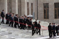 Cumhurbaşkanı Erdoğan TBMM'den Ayrıldı