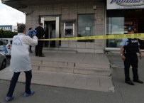 MASKELİ SOYGUNCU - Eyüp'te Banka Soygunu