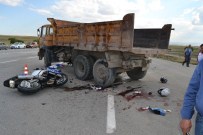 AMBULANS HELİKOPTER - Konya'da Yarış Motosikleti Kamyona Çarptı Açıklaması İki Ölü