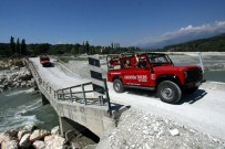 KARAÇAY - Muğla'da Zarar Gören Köprünün Kullanılması