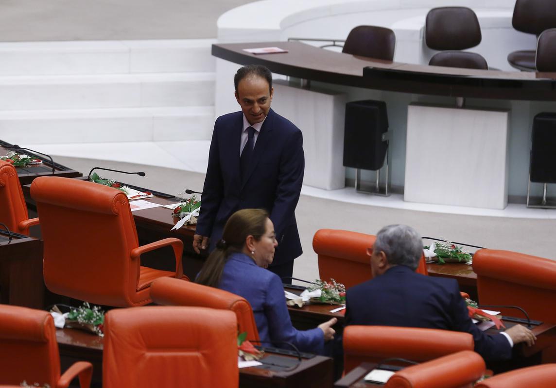 Osman Baydemir partisinin TBMM'deki yerini bulamadı