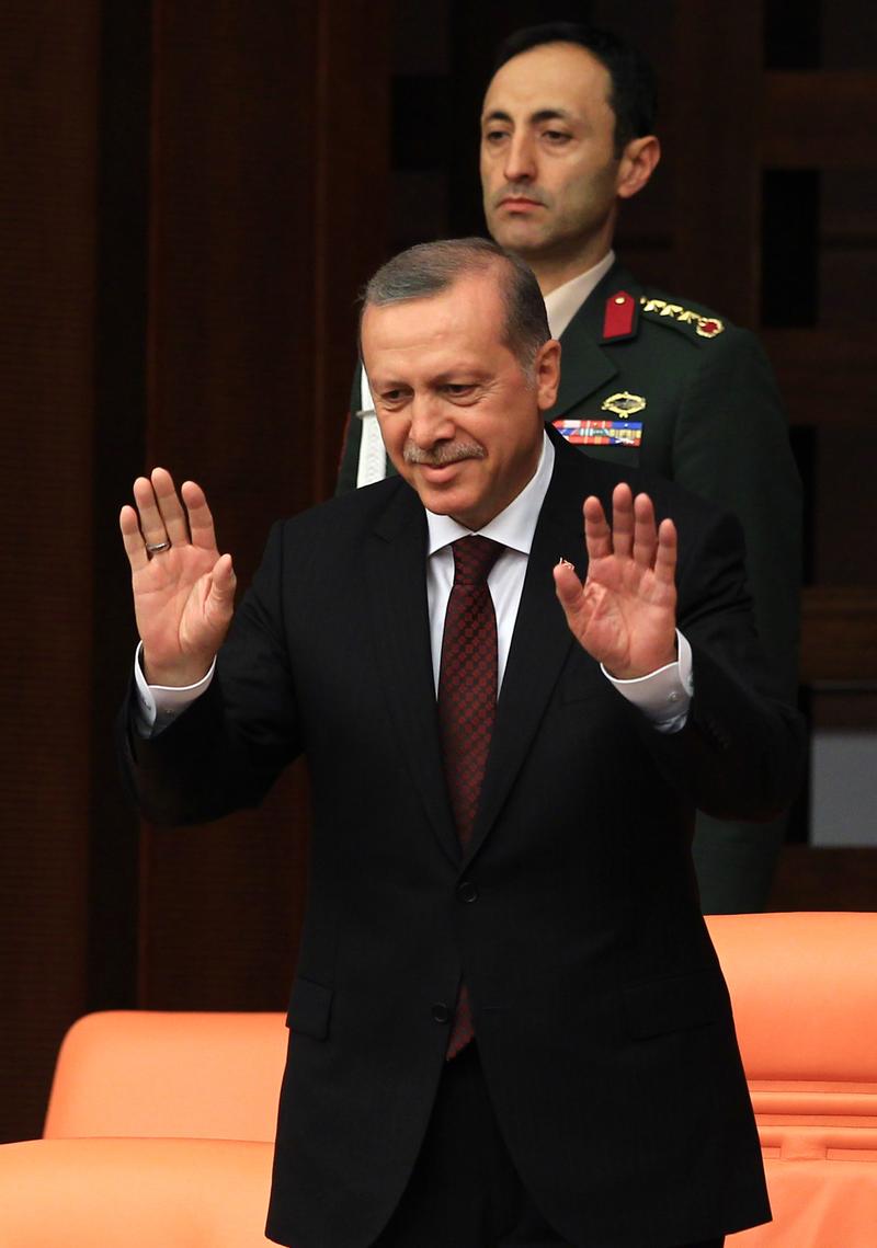 Erdoğan Meclis'te yemin törenini izledi