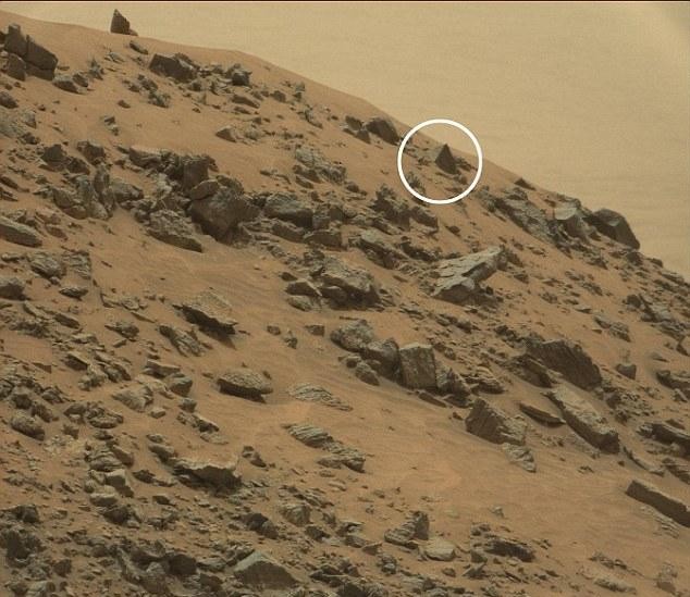 Mars'ta piramit keşfedildi