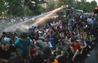 ORANTISIZ GÜÇ - Elektrik Zammı Protestosuna Polis Müdahalesi