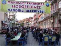 MAHALLE İFTARI - Sandıklı'da 'Mahalle İftarı'