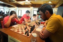 ALTıNOK ÖZ - Satrancın İlk Hamlesi Başkan Altınok Öz'den