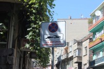 PARK YASAĞI - Araç Sürücüleri Yasağa Aldırış Etmiyor