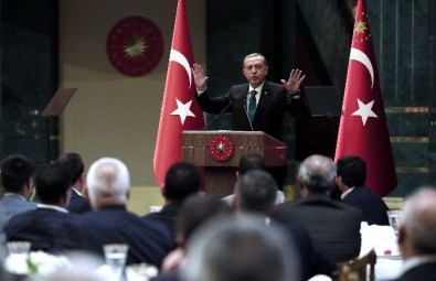 Cumhurbaşkanı Erdoğan, Muhtarlarla İftar Programında Bir Araya Geldi