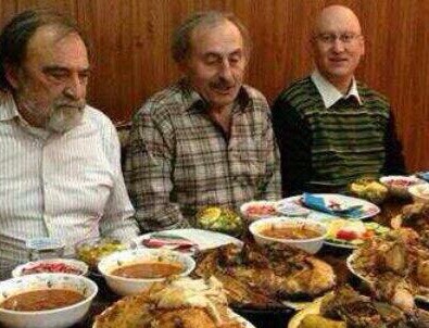 Erkam Tufan Aytav'ın zengin iftar sofrası
