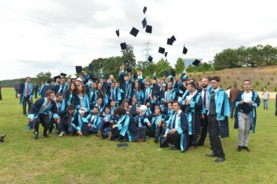 Mühendislik Fakültesi Mezuniyet Töreni Gerçekleşti