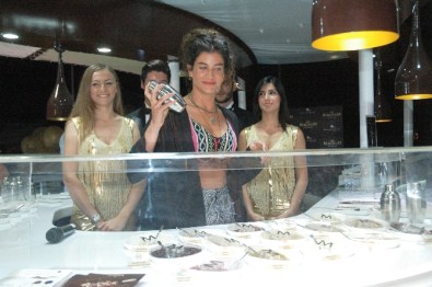 Nejat İşler Sorusuna Bozuldu