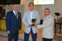 UMUTSUZLUK - Akhisar Ticaret Borsası'ndan En Çok İşlem Yapan Firmalara Ödül