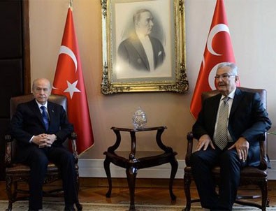 Bahçeli ile görüşen Baykal'dan ilk açıklama