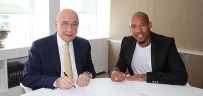NIGEL DE JONG - De Jong, Mılan'da Kaldı
