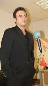 Kutsi İçin Önce Müzik Sonra Oyunculuk