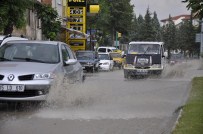 Merzifon'da Sağanak Hayatı Olumsuz Etkiledi