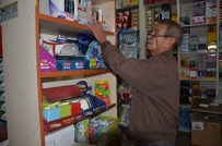 TATİL SEZONU - Okullar Kapanmasıyla Kırtasiyelerin İşleri Azaldı