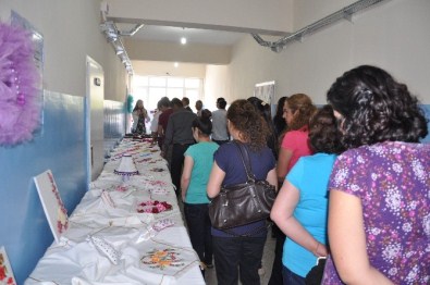 Pülümür'de El Sanatları Sergisi