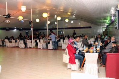 Şarkışla'da Suriyeli Ailelere İftar Verildi