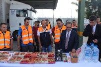 SÜLEYMAN TAPSıZ - Suriye'ye 2 Tır, Gıda Ve Temel İhtiyaç Malzemesi Gönderildi