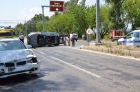 HAMİLE KADIN - Turistleri Taşıyan İki Araç Çarpıştı Açıklaması 3 Yaralı