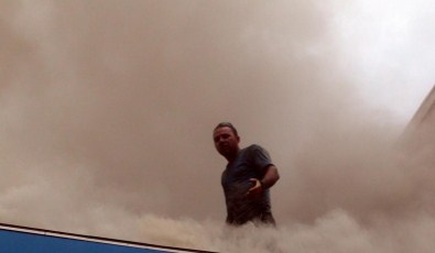 Aksaray'da AVM'de yangın: 1 Ölü