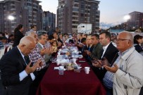 MERCIMEK ÇORBASı - Başkan Yaşar, Yahyalar Pazar Yeri'nde Yenimahallelilerle Buluştu